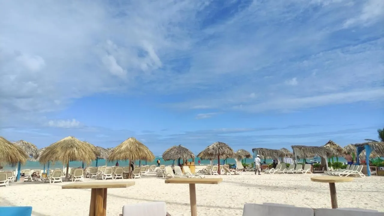 Escapada En Bavaro, Vista Piscina, Playa Los Corales A Solo Pasos بونتا كانا جمهورية الدومينيكان